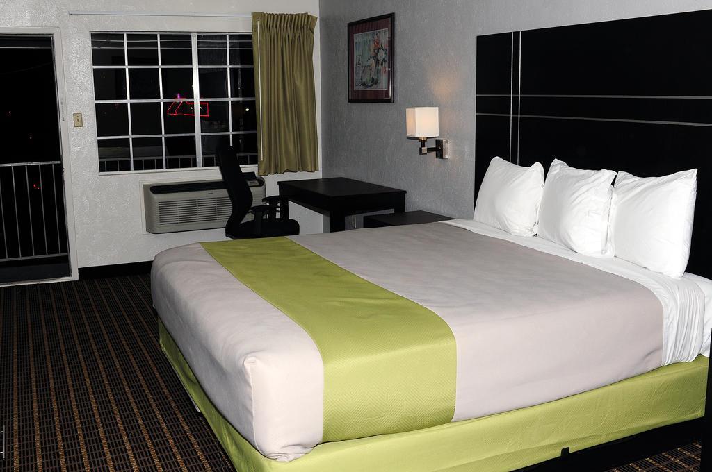 Quality Inn Gonzales Exteriér fotografie