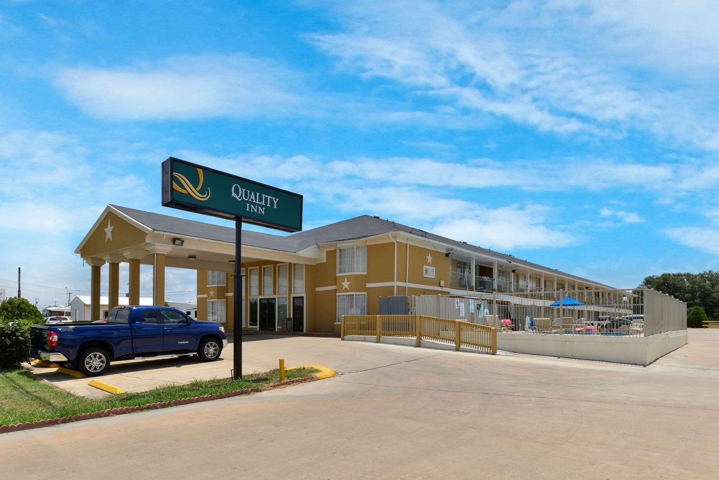 Quality Inn Gonzales Exteriér fotografie