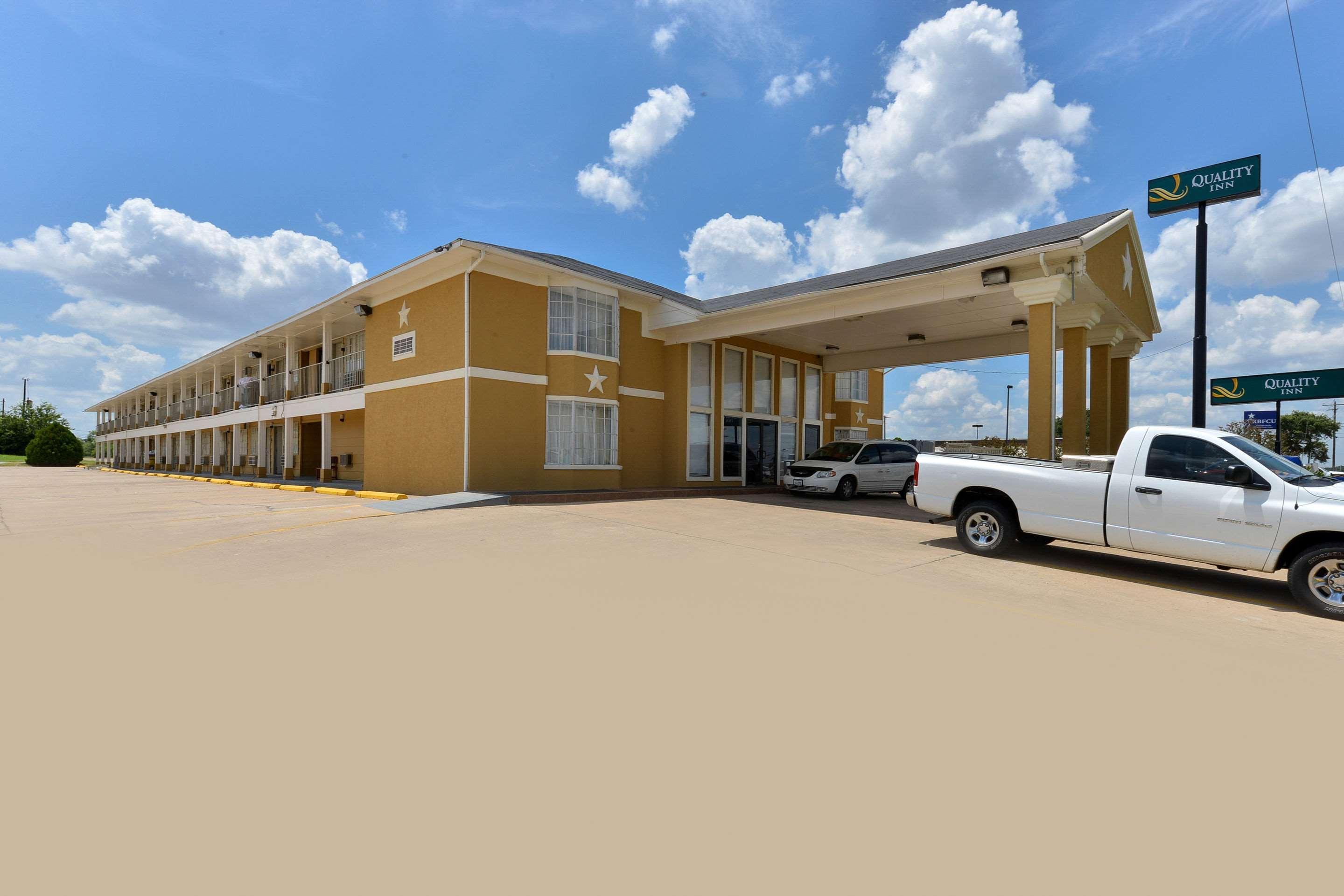 Quality Inn Gonzales Exteriér fotografie