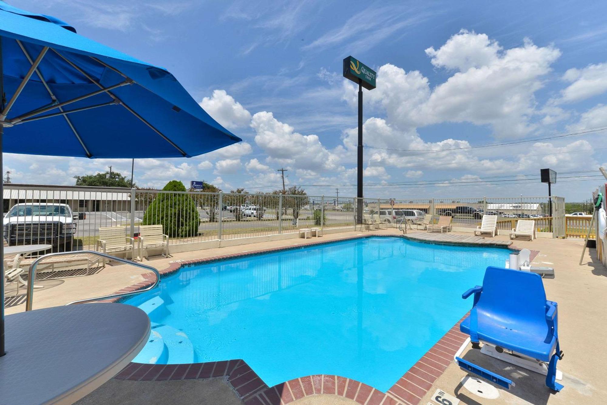 Quality Inn Gonzales Exteriér fotografie