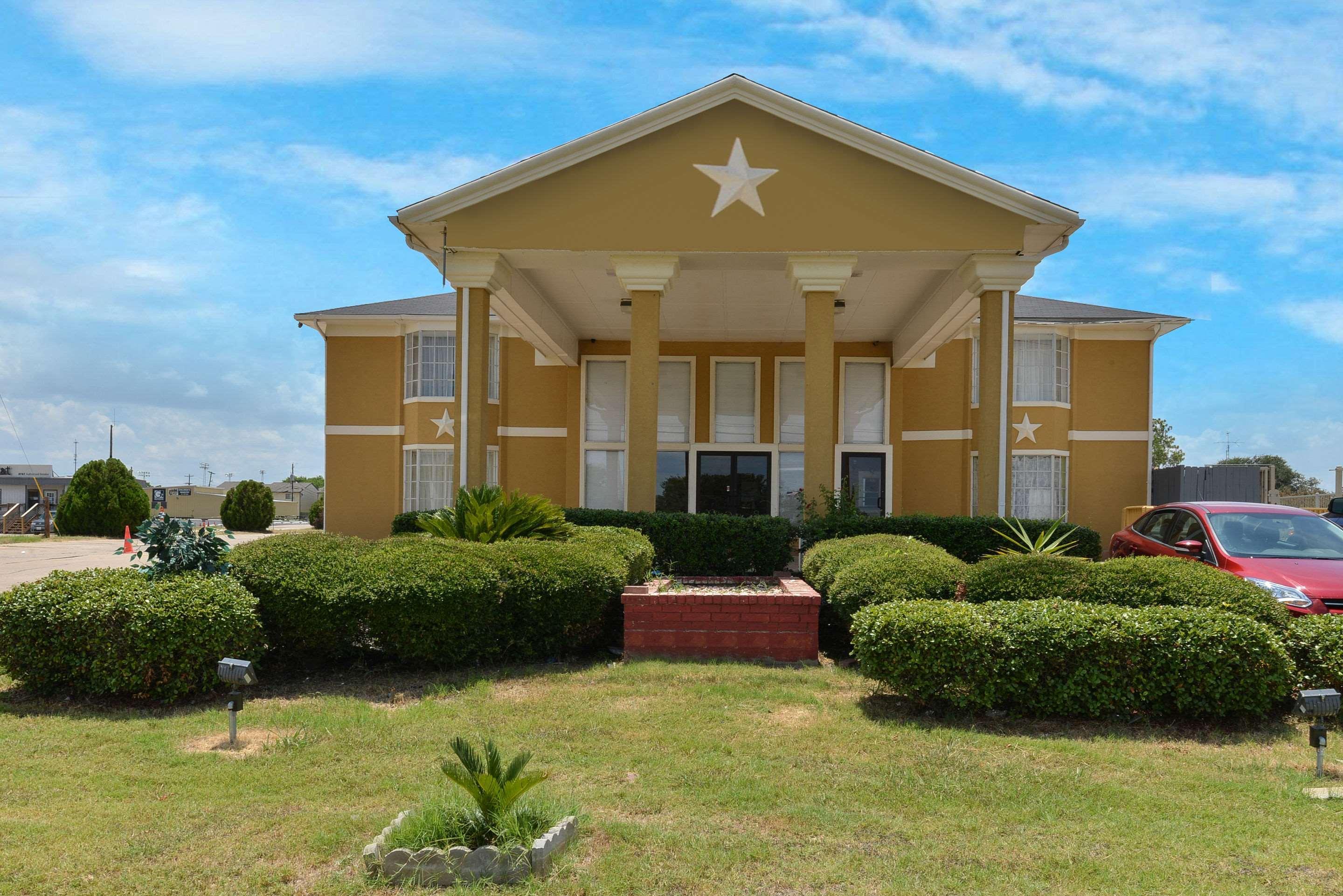 Quality Inn Gonzales Exteriér fotografie